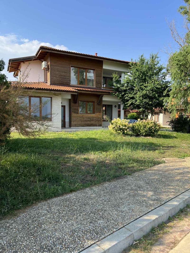 Продава КЪЩА, гр. Балчик, област Добрич, снимка 12 - Къщи - 49174757