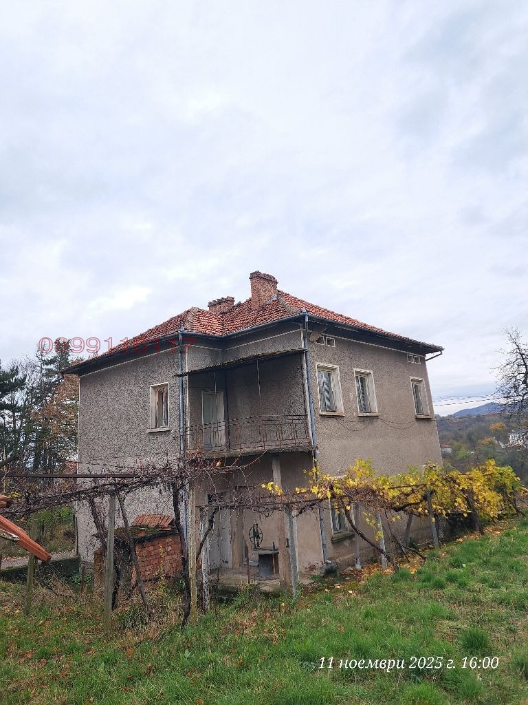 Продава КЪЩА, с. Голяма Желязна, област Ловеч, снимка 5 - Къщи - 52778966