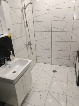 1 makuuhuone Abitrus, Razgrad