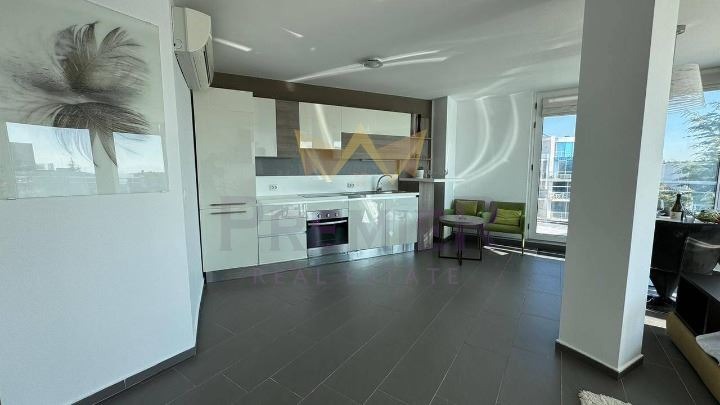 Продава МЕЗОНЕТ, гр. Бургас, Сарафово, снимка 2 - Апартаменти - 52492782