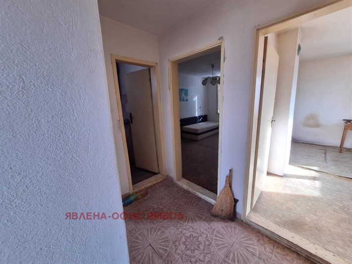 Продава КЪЩА, гр. Ямбол, Каргон, снимка 11 - Къщи - 52835804