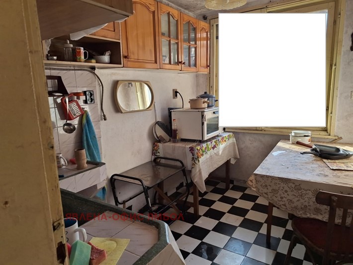 Продава КЪЩА, гр. Ямбол, Каргон, снимка 10 - Къщи - 52835804