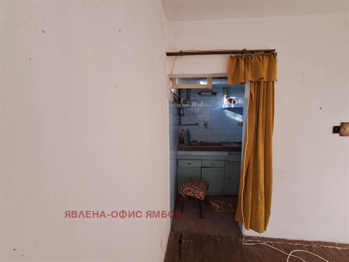 Продава КЪЩА, гр. Ямбол, Каргон, снимка 5 - Къщи - 52835804