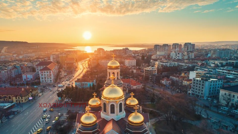 Продава 3-СТАЕН в град Варна, Център - 113 кв.м / 349 900 € » 684 344.92 лв., ХОЛДИНГ ГРУП