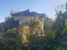 Продажба на имоти в с. Владиня, област Ловеч - изображение 1 