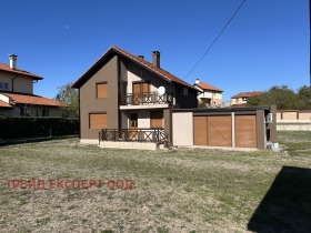 Hus Elin Pelin, region Sofia 8