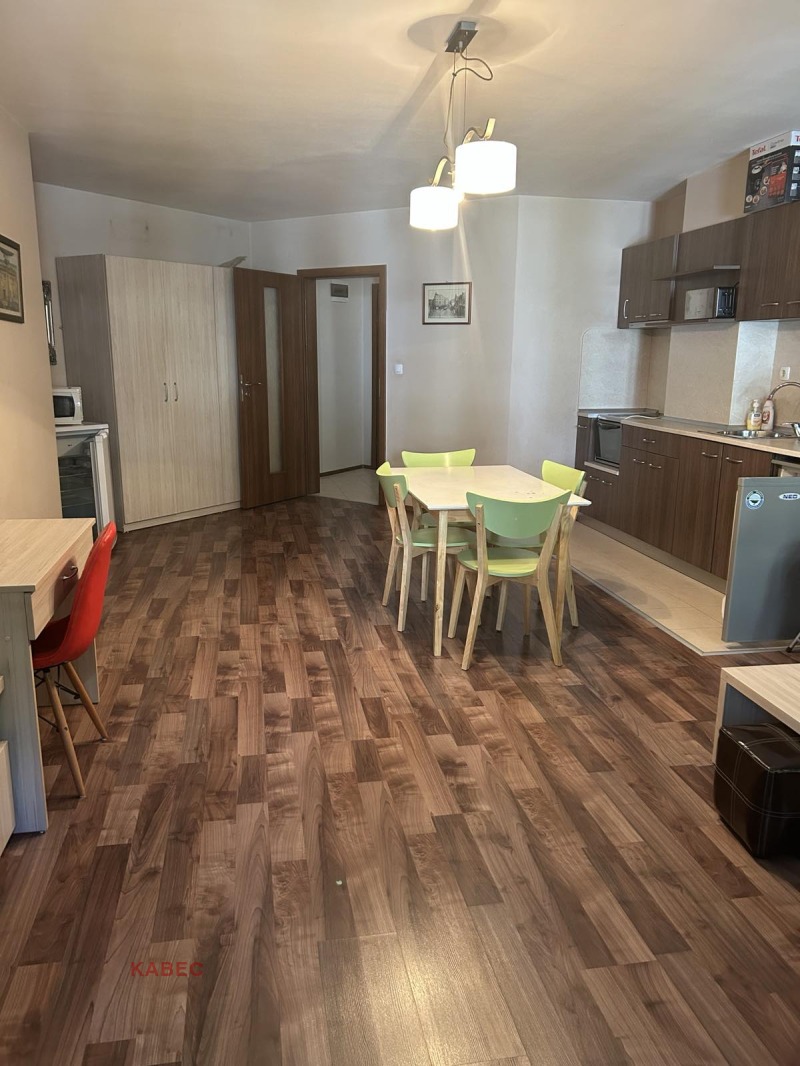 Myytävänä  1 makuuhuone Plovdiv , Tsentar , 65 neliömetriä | 28268458