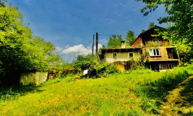 Продава КЪЩА, гр. Априлци, област Ловеч, снимка 2 - Къщи - 52302978