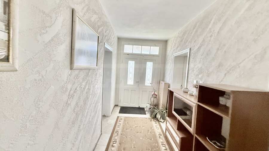 Продава КЪЩА, с. Поликраище, област Велико Търново, снимка 16 - Къщи - 53873650