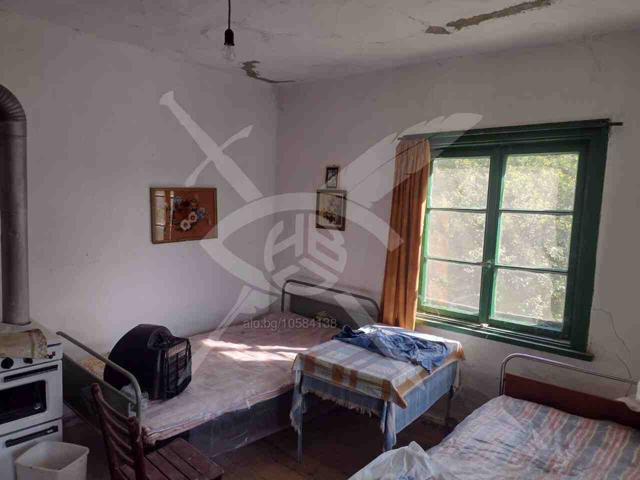Продава КЪЩА, с. Сан-Стефано, област Бургас, снимка 2 - Къщи - 53960815