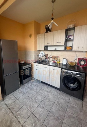 1 quarto Hadji Dimitar, Sofia 2