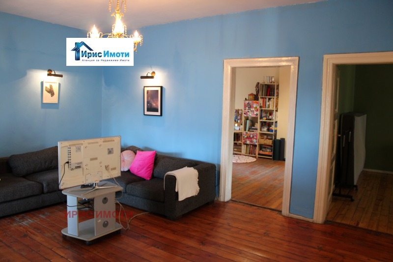 De vânzare  2 dormitoare Sofia , Țentâr , 169 mp | 29226288 - imagine [4]