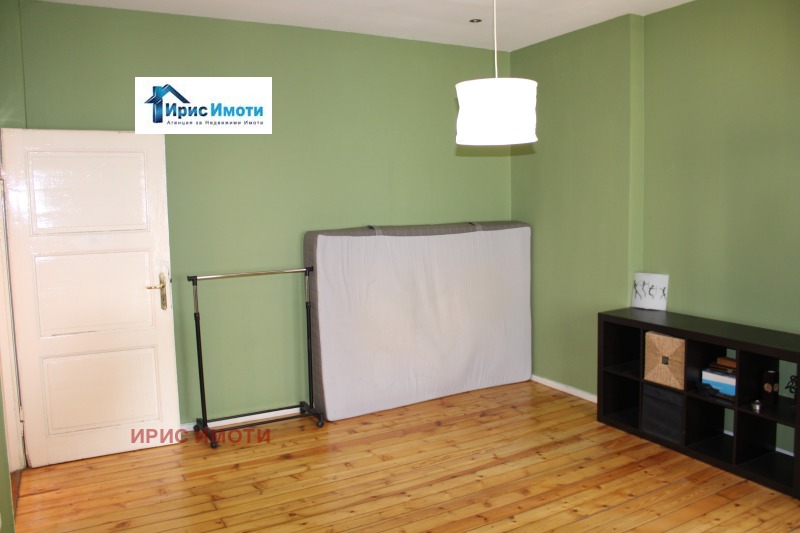 De vânzare  2 dormitoare Sofia , Țentâr , 169 mp | 29226288 - imagine [13]