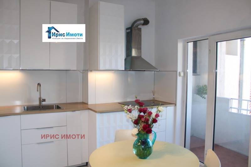 De vânzare  2 dormitoare Sofia , Țentâr , 169 mp | 29226288 - imagine [5]
