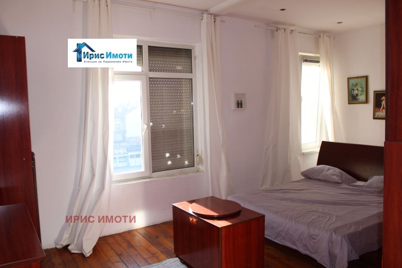 De vânzare  2 dormitoare Sofia , Țentâr , 169 mp | 29226288 - imagine [9]