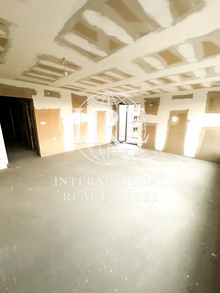 Продава 3-СТАЕН, град Варна, Гранд Мол • 240000 € / 469399.20 лв. • 92008571 1