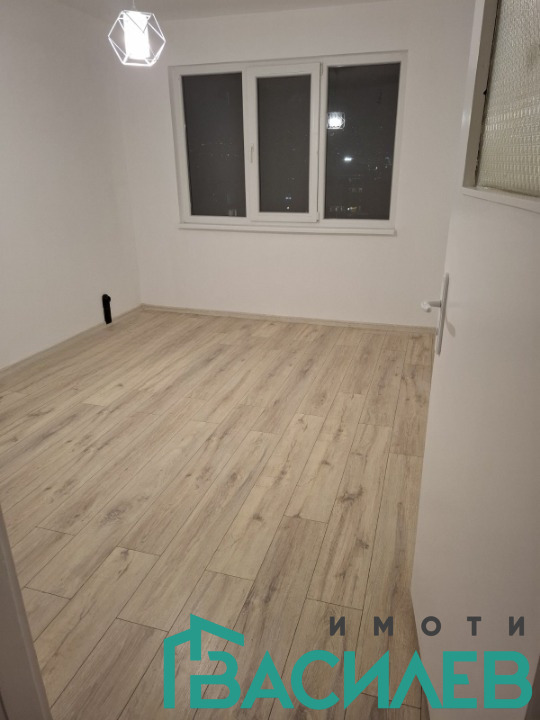 Продава 3-СТАЕН, гр. София, Лагера, снимка 2 - Апартаменти - 53255485