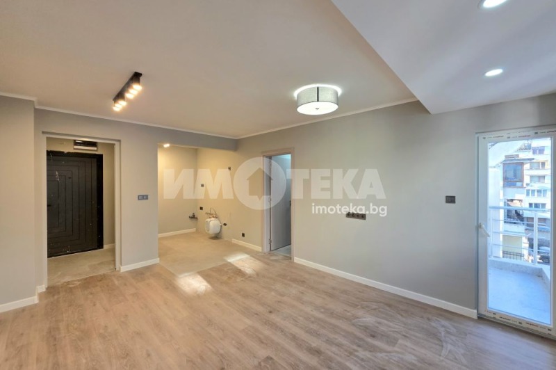 Продава 3-СТАЕН, гр. София, Редута, снимка 2 - Апартаменти - 53282157