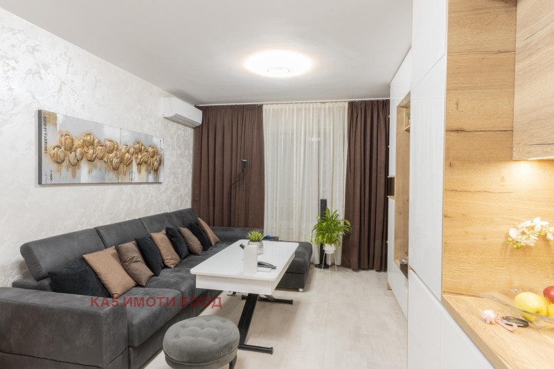 Продава 4-СТАЕН, гр. София, Левски Г, снимка 3 - Апартаменти - 53355946