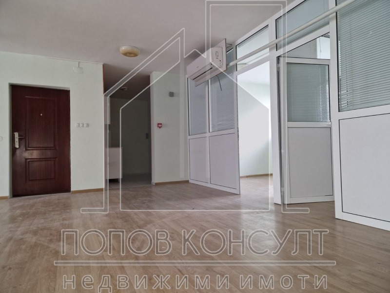 Till salu  Kontor Plovdiv , Karsjijaka , 140 kvm | 40018335 - bild [4]