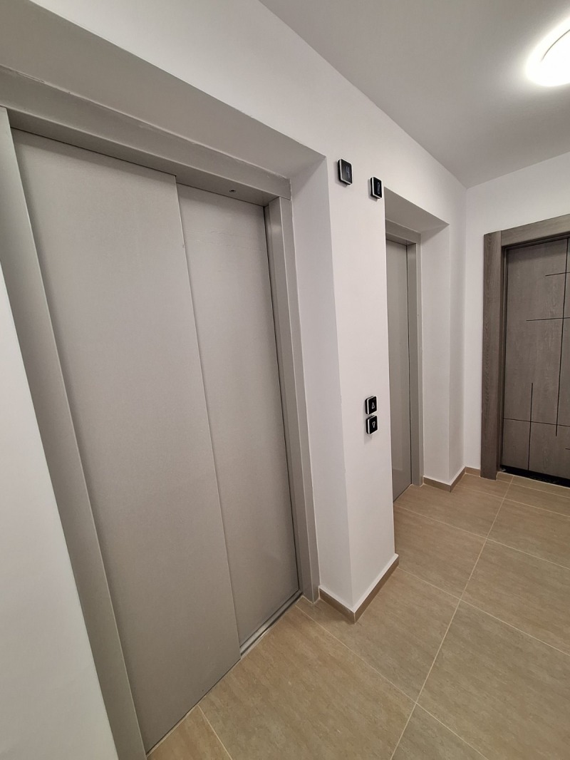 Продава ОФИС, гр. Пловдив, Център, снимка 2 - Офиси - 52661448