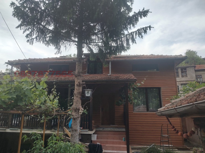 Продава КЪЩА, гр. Велико Търново, Стара част