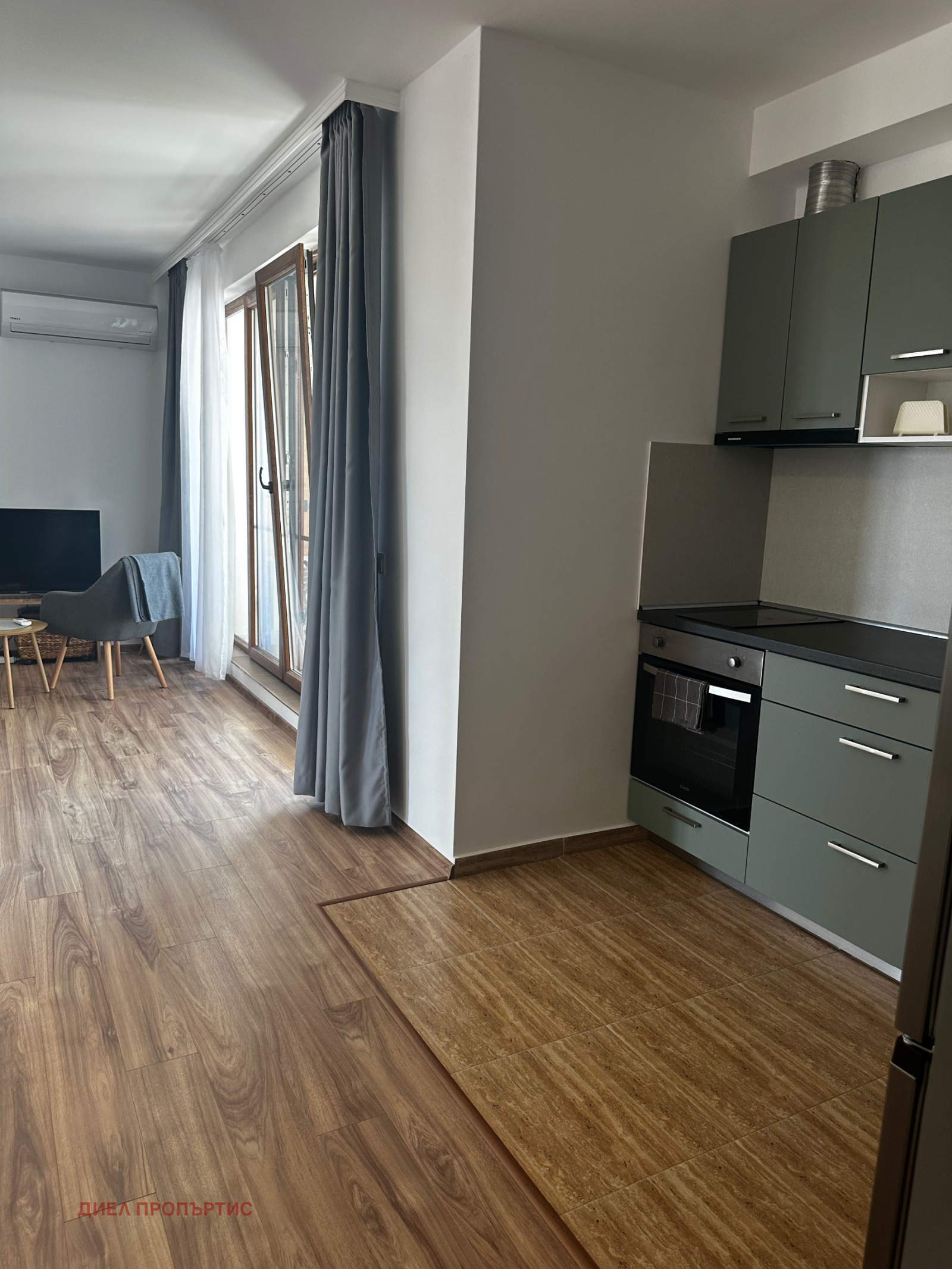 Продава 3-СТАЕН, гр. Ахелой, област Бургас