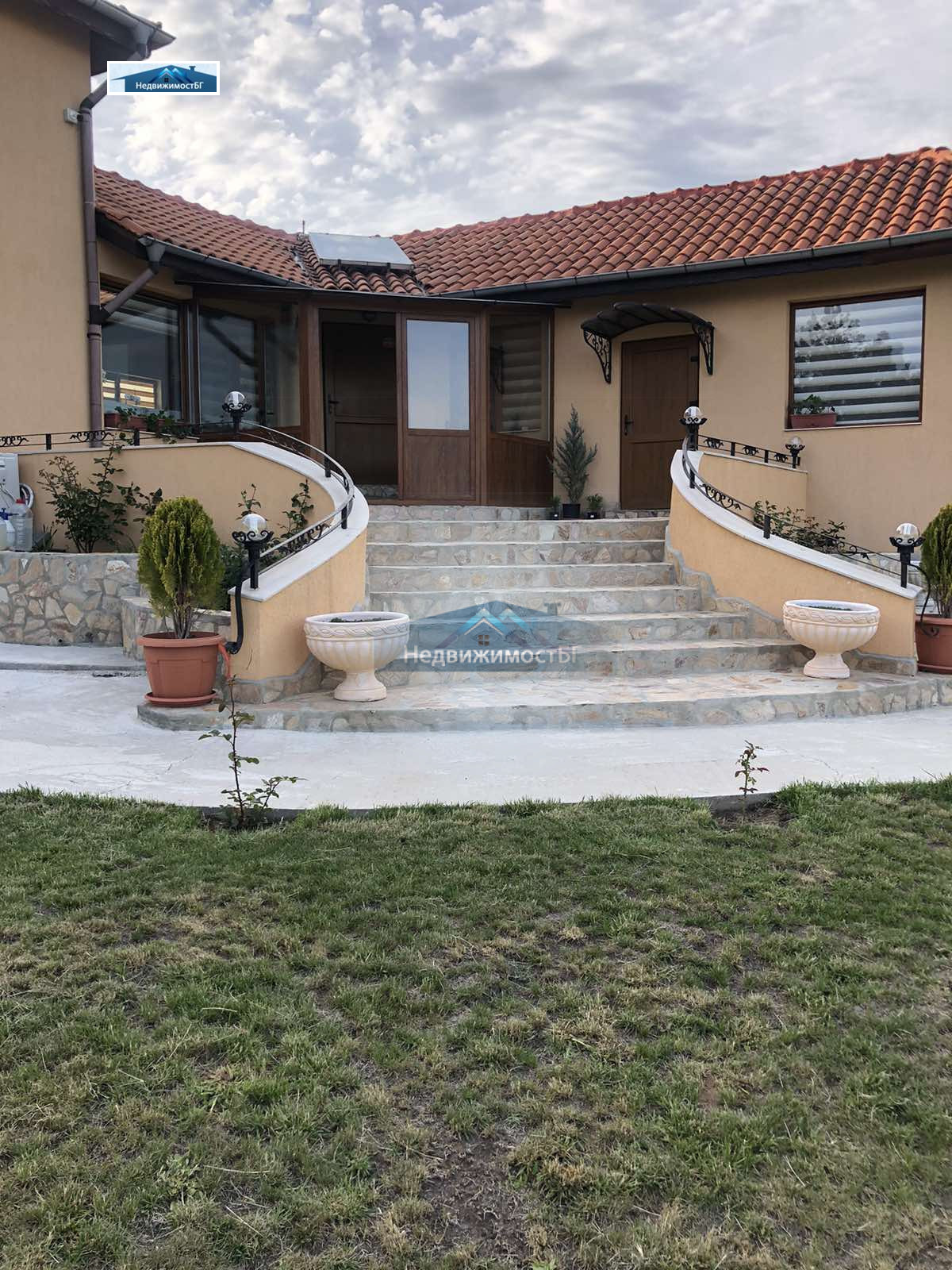 Продава КЪЩА, гр. Варна, м-т Евксиноград, снимка 2 - Къщи - 43758957