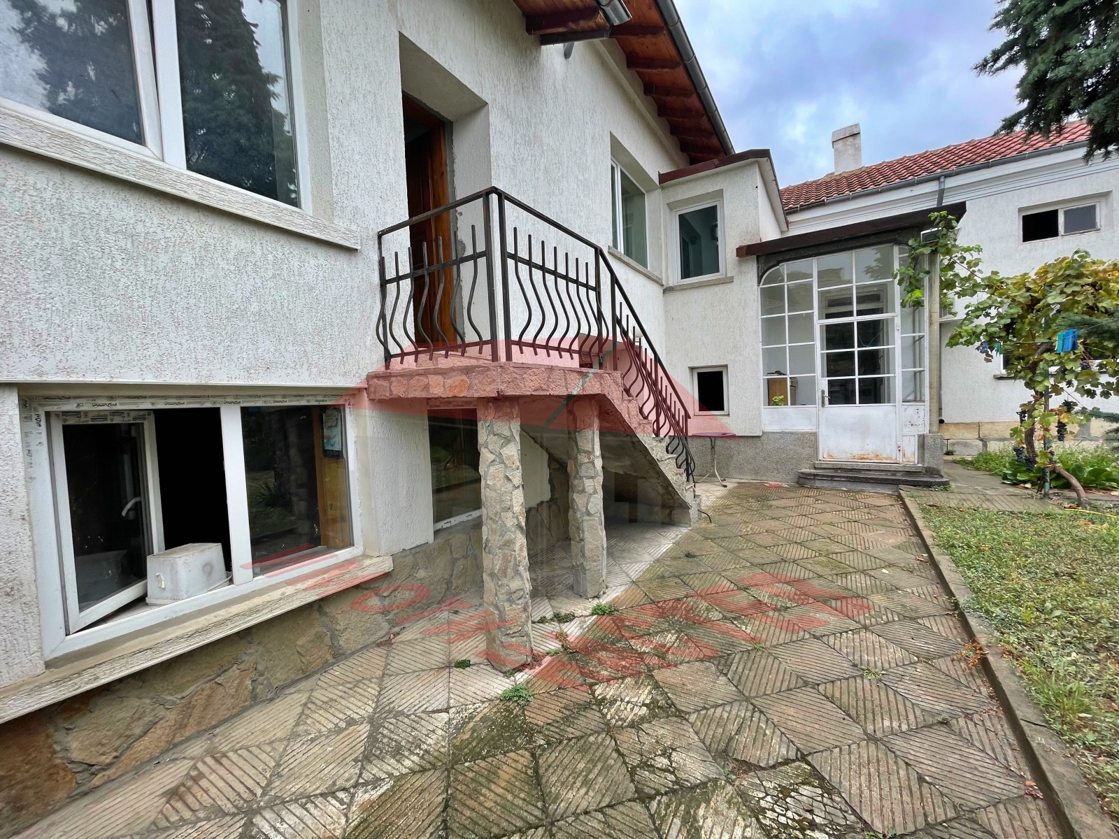 Продава КЪЩА, гр. Шумен, Дивдядово, снимка 2 - Къщи - 54326319