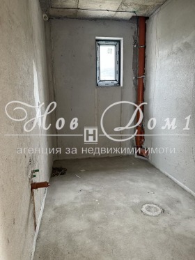 1 chambre Kolhozen pazar, Varna 4