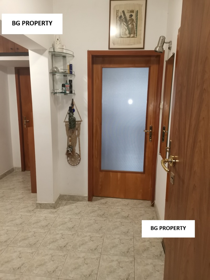 Продава 2-СТАЕН, гр. София, Света Троица