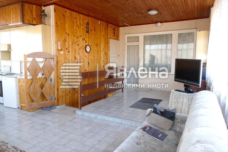 Продава КЪЩА, с. Извор, област София област, снимка 15 - Къщи - 55697406