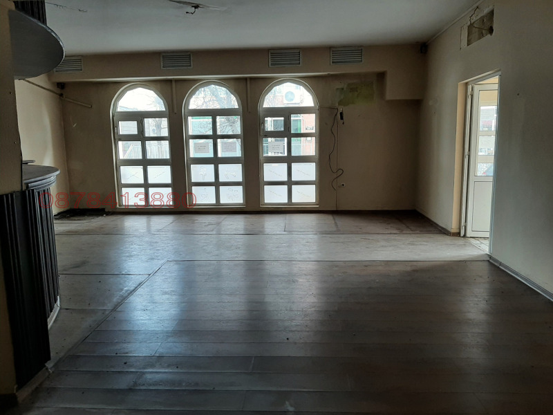 Продава ЗАВЕДЕНИЕ, гр. Русе, Център, снимка 5 - Заведения - 53080924