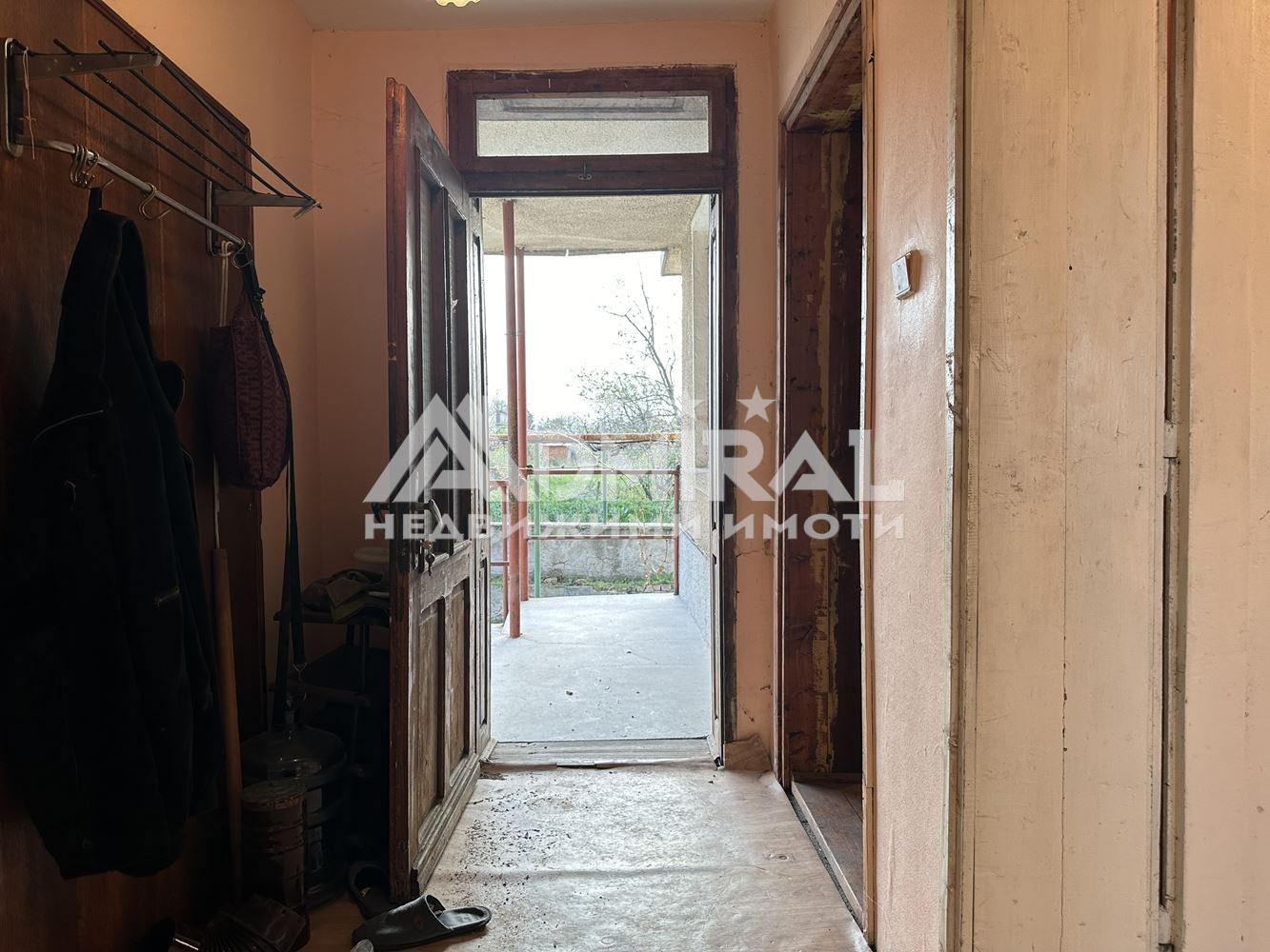 Продава КЪЩА, с. Чарган, област Ямбол, снимка 2 - Къщи - 53390503