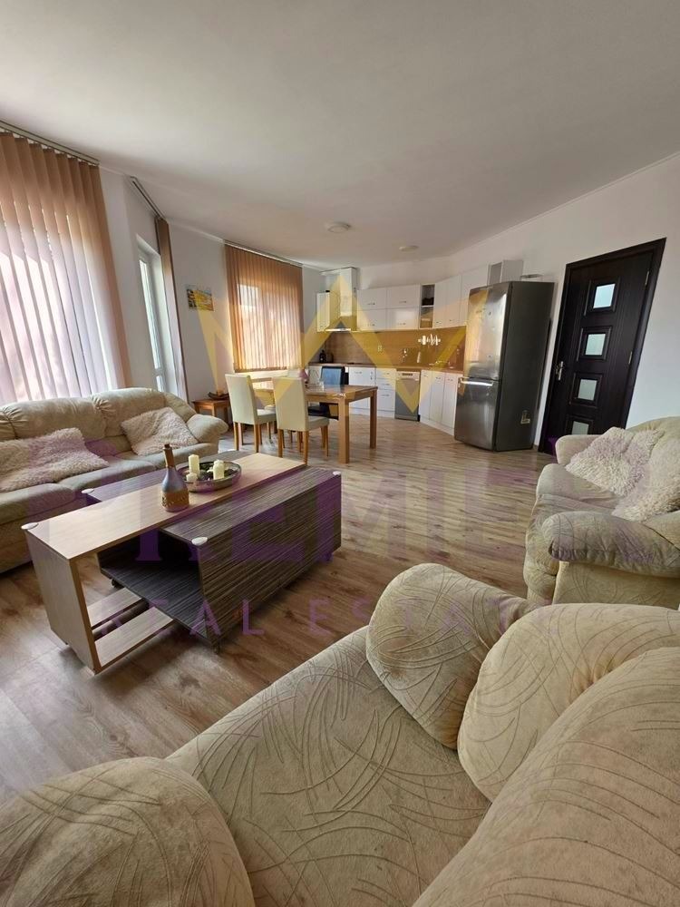 Продава КЪЩА, с. Кичево, област Варна, снимка 2 - Къщи - 54204439