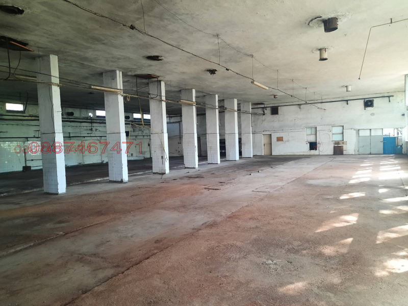 Продава ПРОМ. ПОМЕЩЕНИЕ, гр. Ботевград, област София област, снимка 2 - Производствени сгради - 52839070