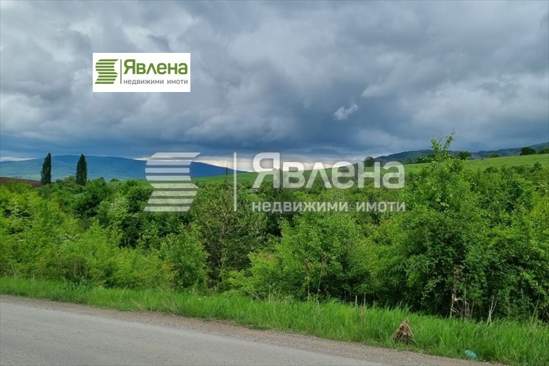 Продава ПАРЦЕЛ, с. Кладница, област Перник