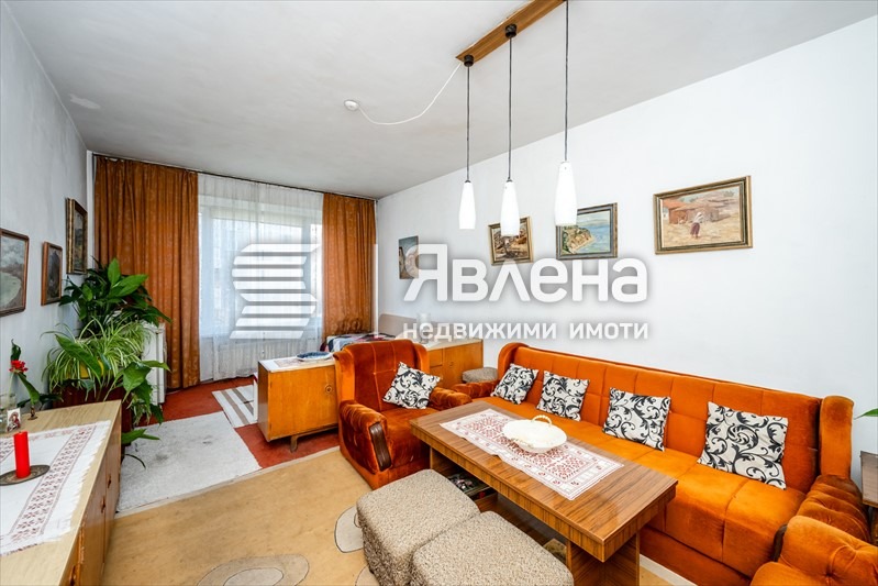 Продава 2-СТАЕН, гр. София, Младост 1