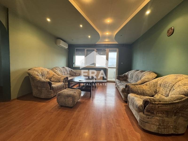Продава 4-СТАЕН, гр. Силистра, Изток, снимка 2 - Апартаменти - 53071259