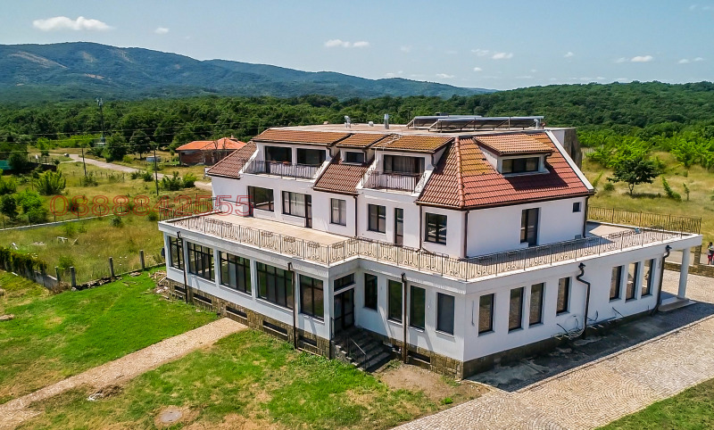 Продава ХОТЕЛ, с. Велика, област Бургас