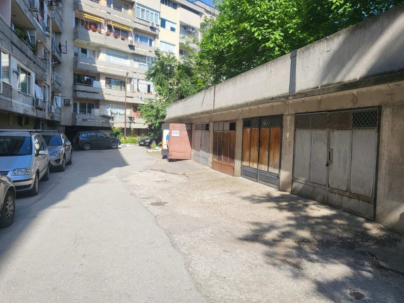 Продава ГАРАЖ, ПАРКОМЯСТО, гр. Плевен, 9-ти квартал