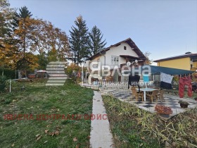 Продава  Къща, с. Безден