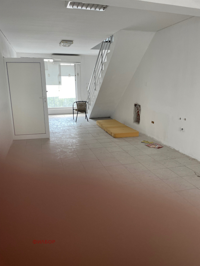 Eladó  Hivatal Pernik , Iztok , 100 négyzetméter | 48010643 - kép [11]