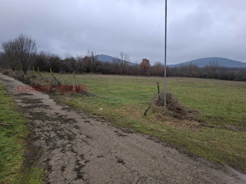 Продава ЗЕМЕДЕЛСКА ЗЕМЯ, с. Скобелево, област Ловеч, снимка 3 - Земеделска земя - 53270785