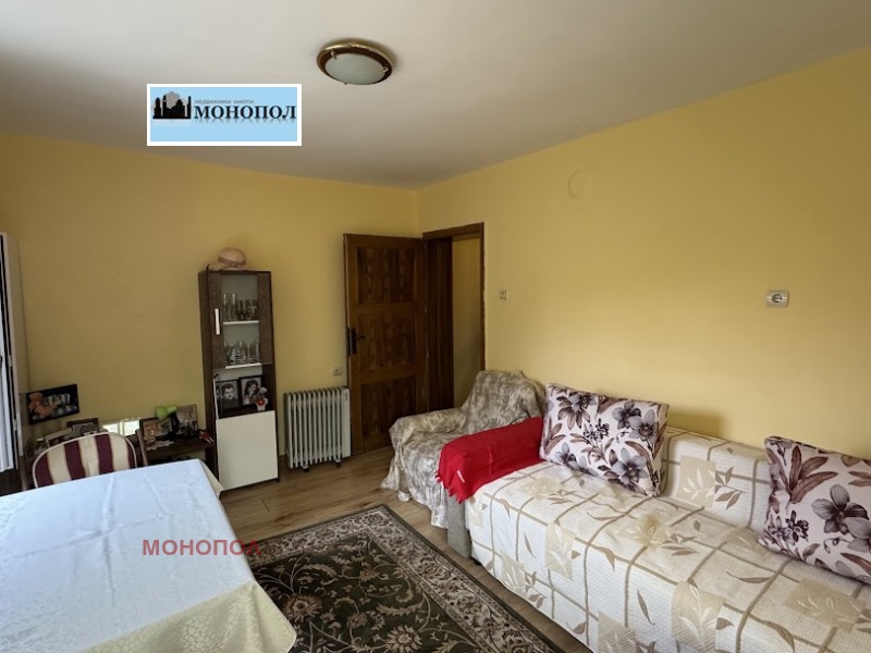 Продава 2-СТАЕН в град Благоевград, Широк център - 60 кв.м / 75 000 € » 146 687.25 лв., МОНОПОЛ