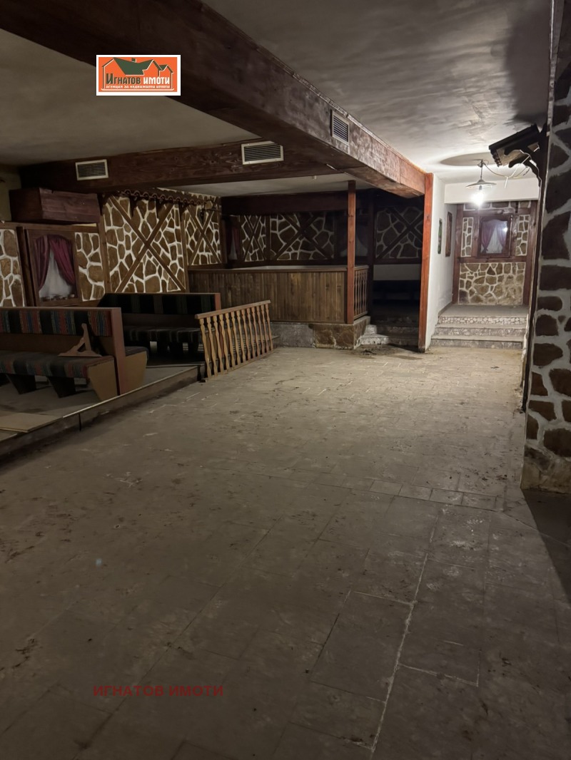 Продава ЗАВЕДЕНИЕ в град Пазарджик, Идеален център - 190 кв.м / 100 000 € » 195 583.00 лв., ИГНАТОВ ИМОТИ