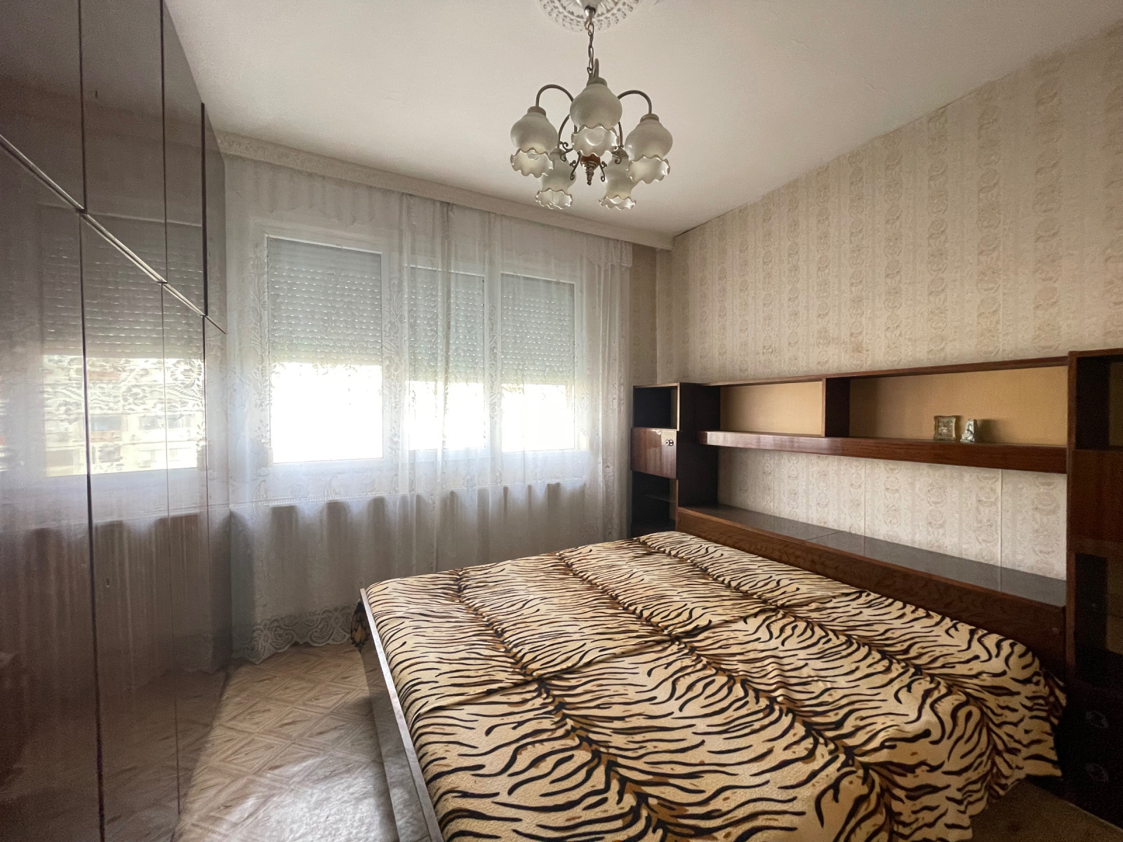 Продава 3-СТАЕН, гр. Раднево, област Стара Загора, снимка 2 - Апартаменти - 52275809
