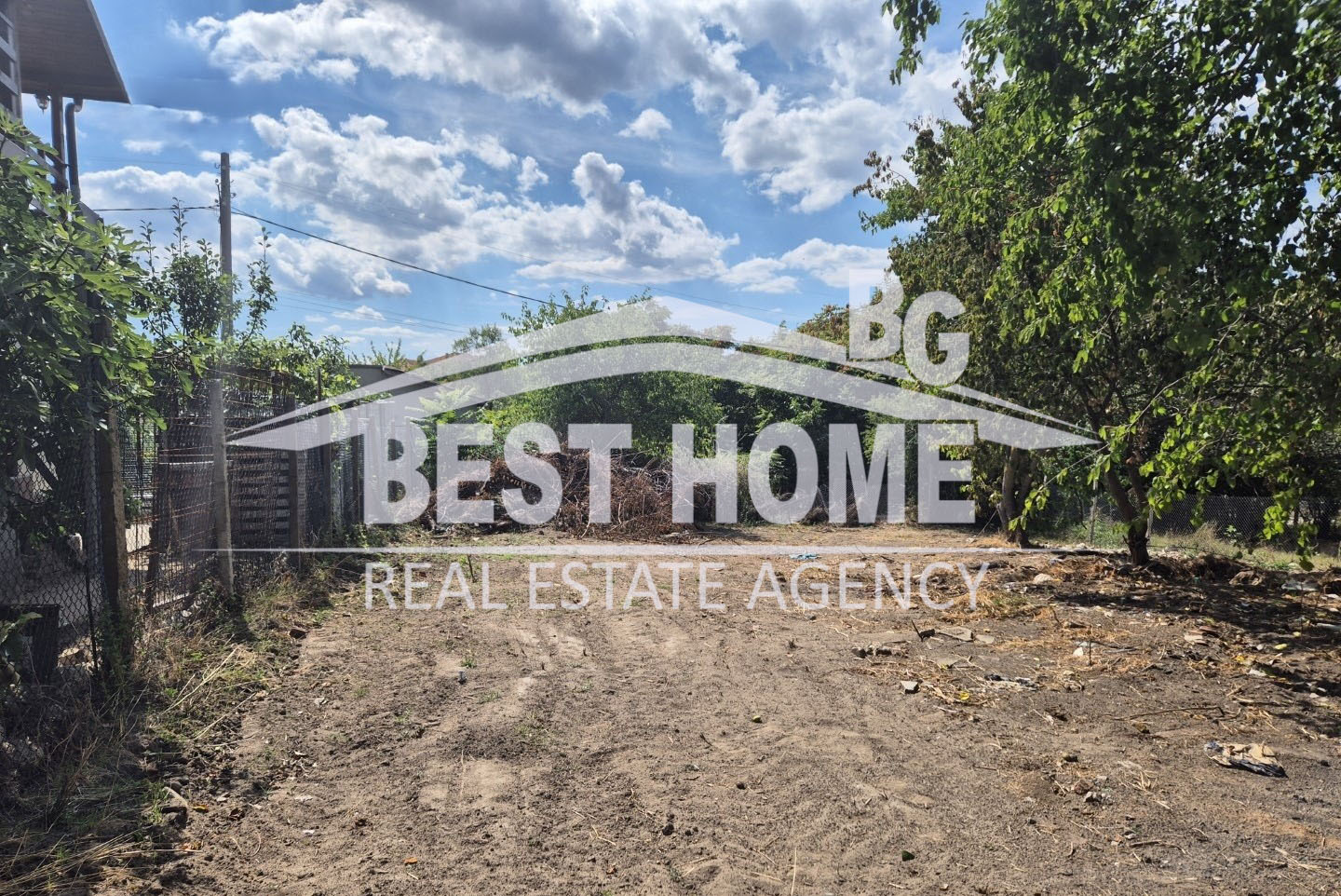 Продава ПАРЦЕЛ, с. Приселци, област Варна