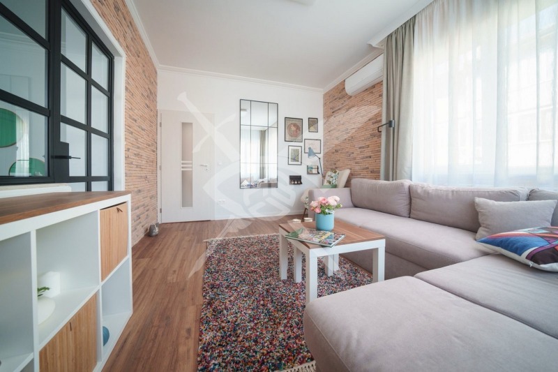 Продава МНОГОСТАЕН, гр. София, Център, снимка 4 - Апартаменти - 53122979