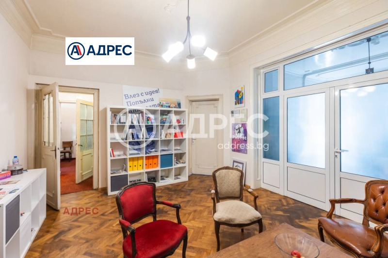 Продава ЕТАЖ ОТ КЪЩА, гр. Варна, Център, снимка 3 - Етаж от къща - 49006816